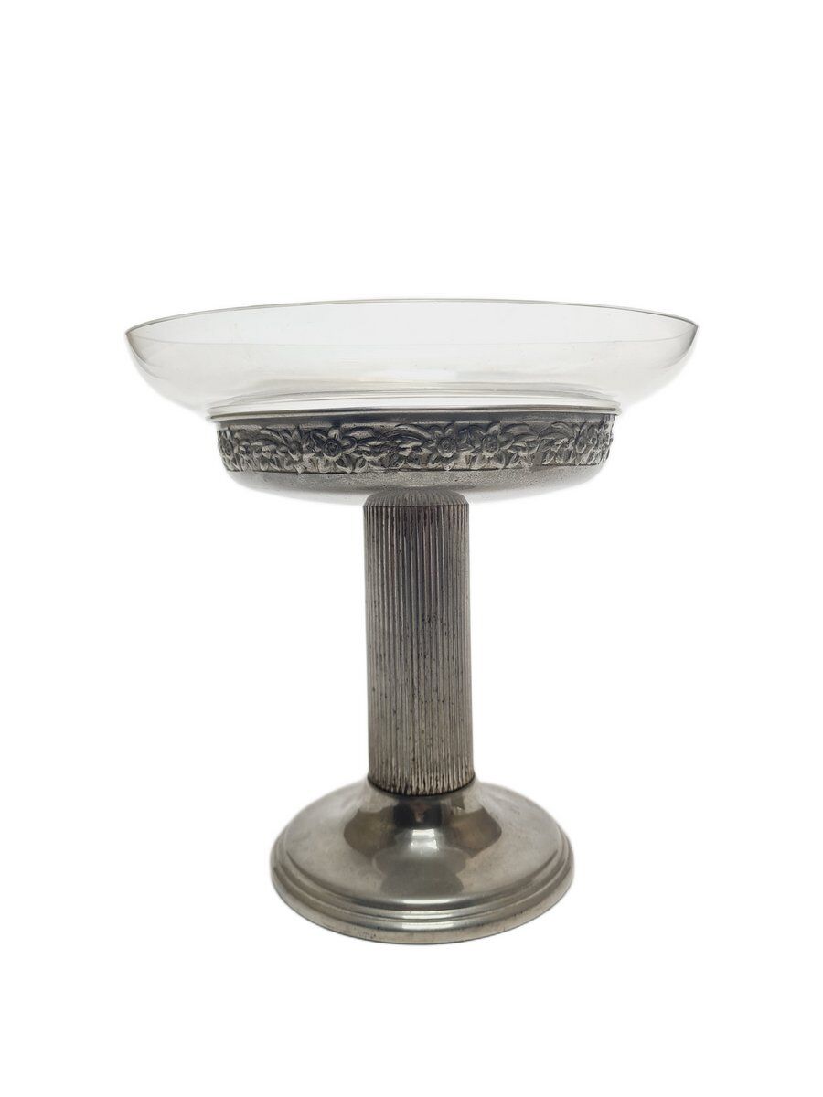 Art Nouveau bowl on stand, former Czechoslovakia, 1900s