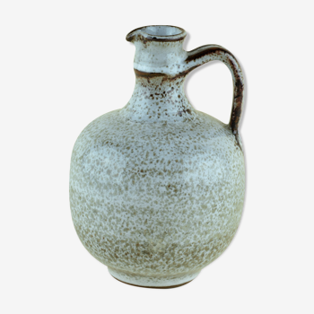 Pitcher Roger Collet speckled decoration