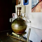Lampe en bronze patiné et cuir art deco danemark 1930