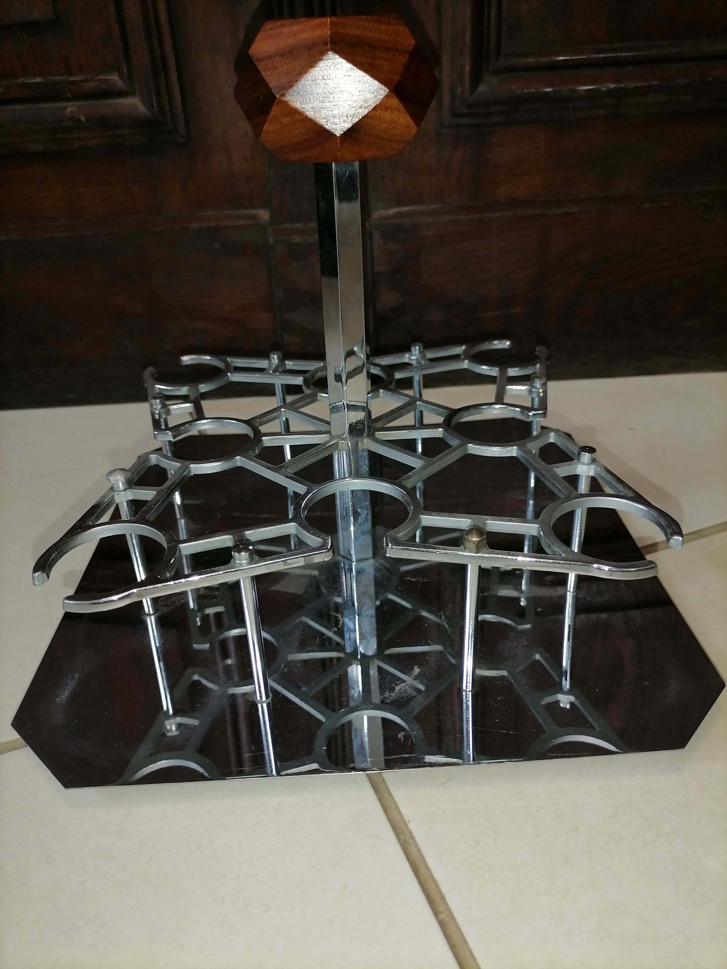 Glass basket