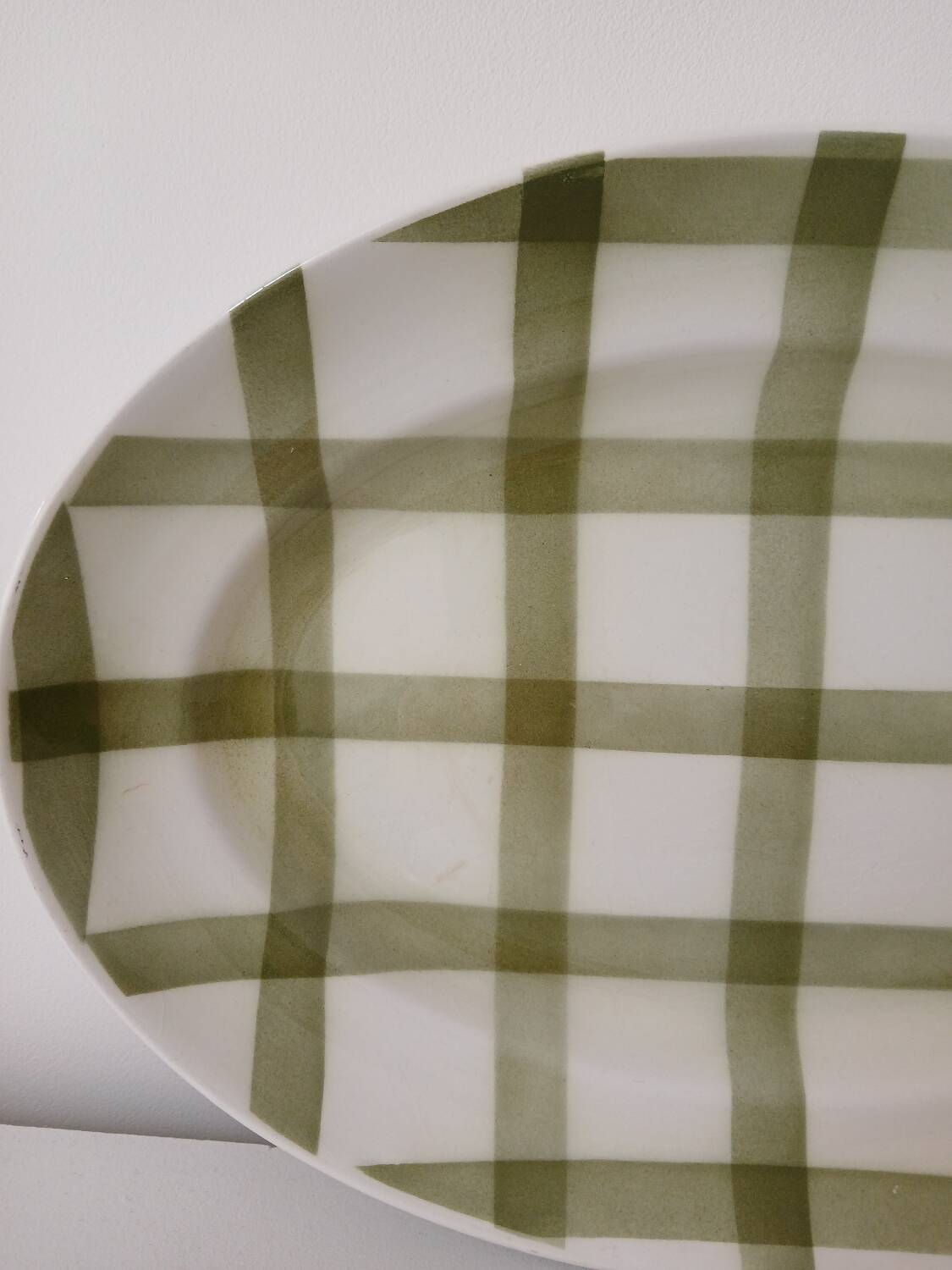 Moulin des Loups presentation dish tablecloth model