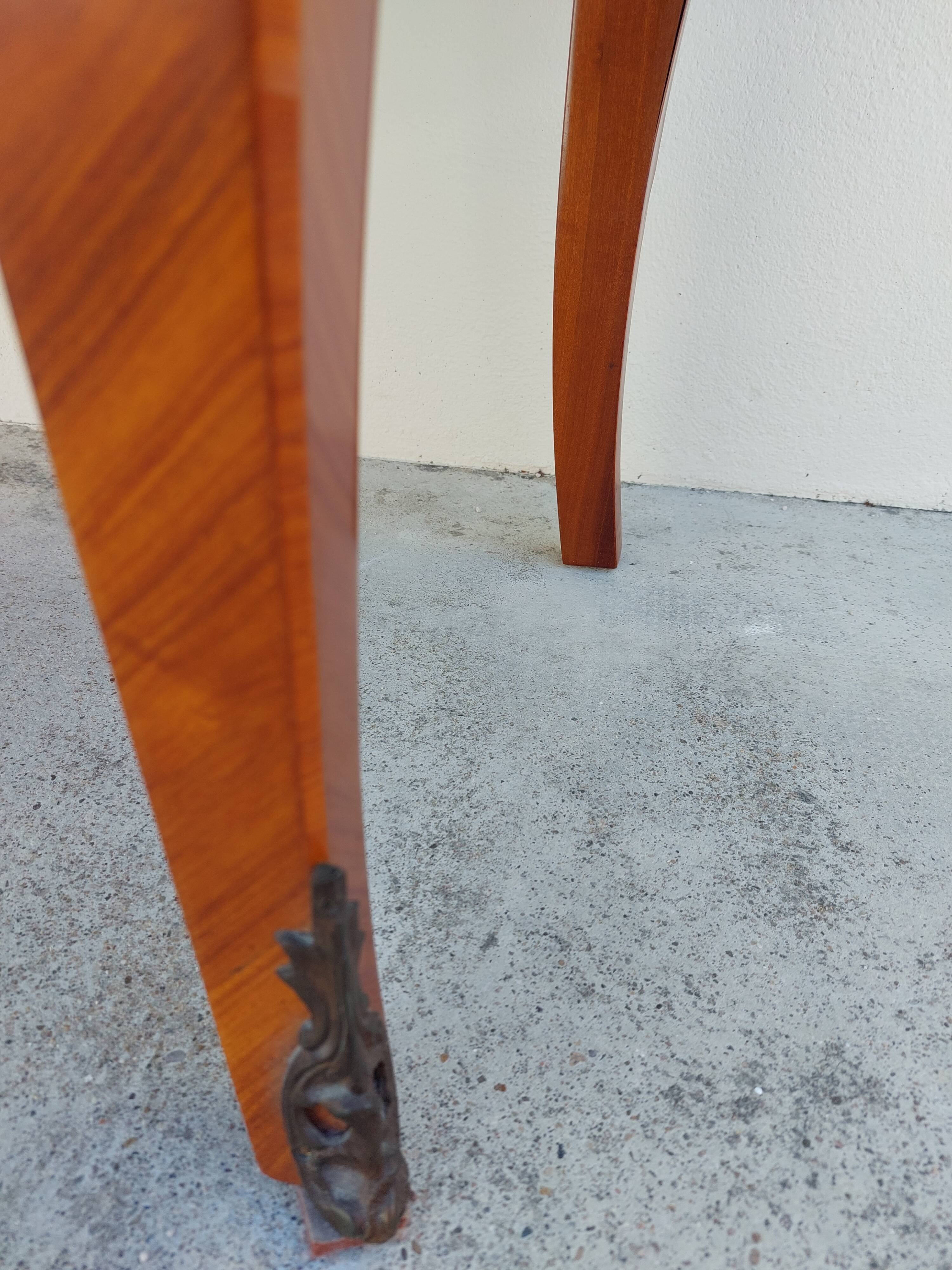 Louis XV chest of drawers in rosewood marquetry