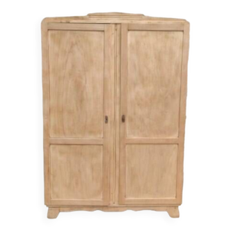 Armoire parisienne