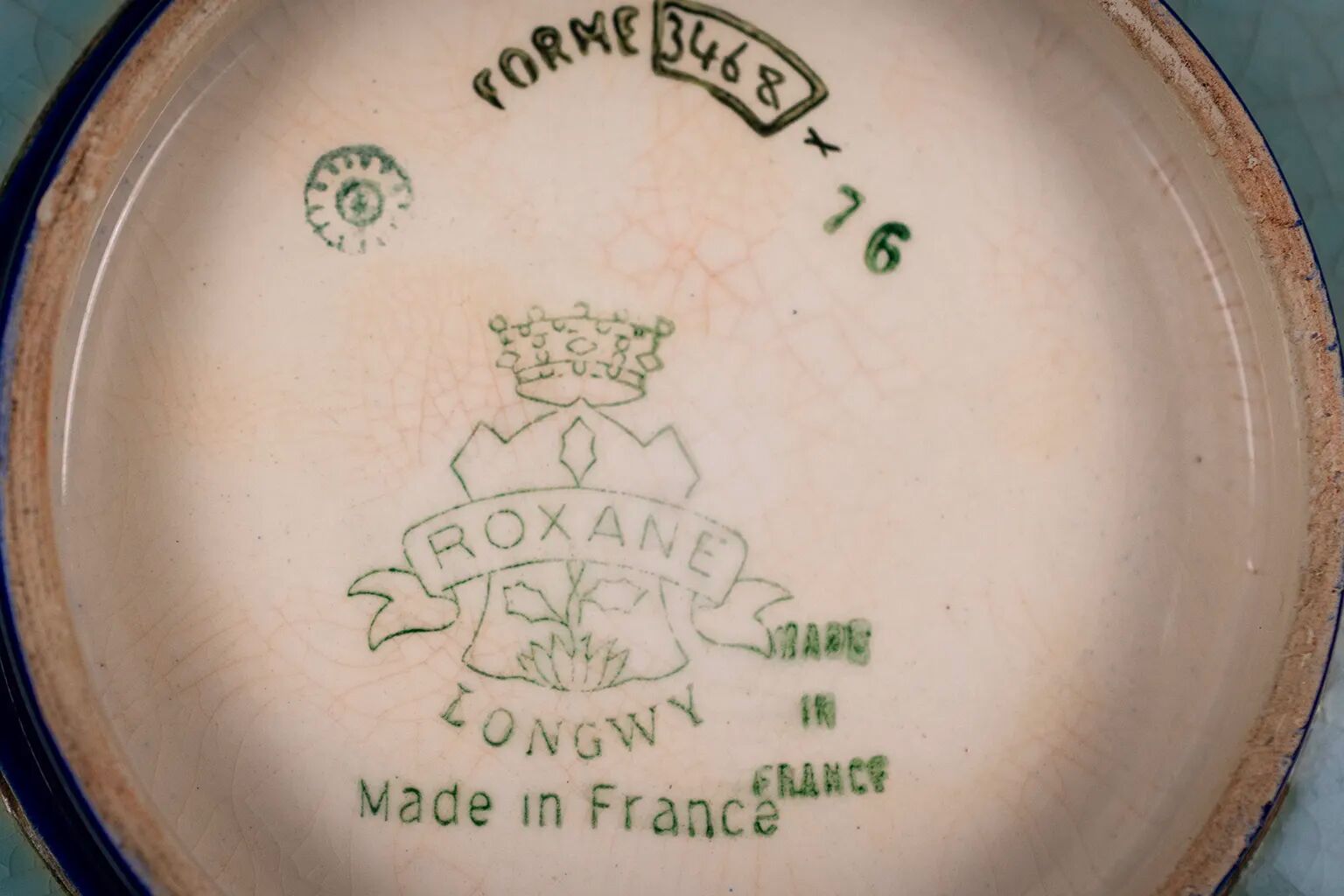 Longwy coupe model Roxane – Floral enamels on a crackled turquoise background