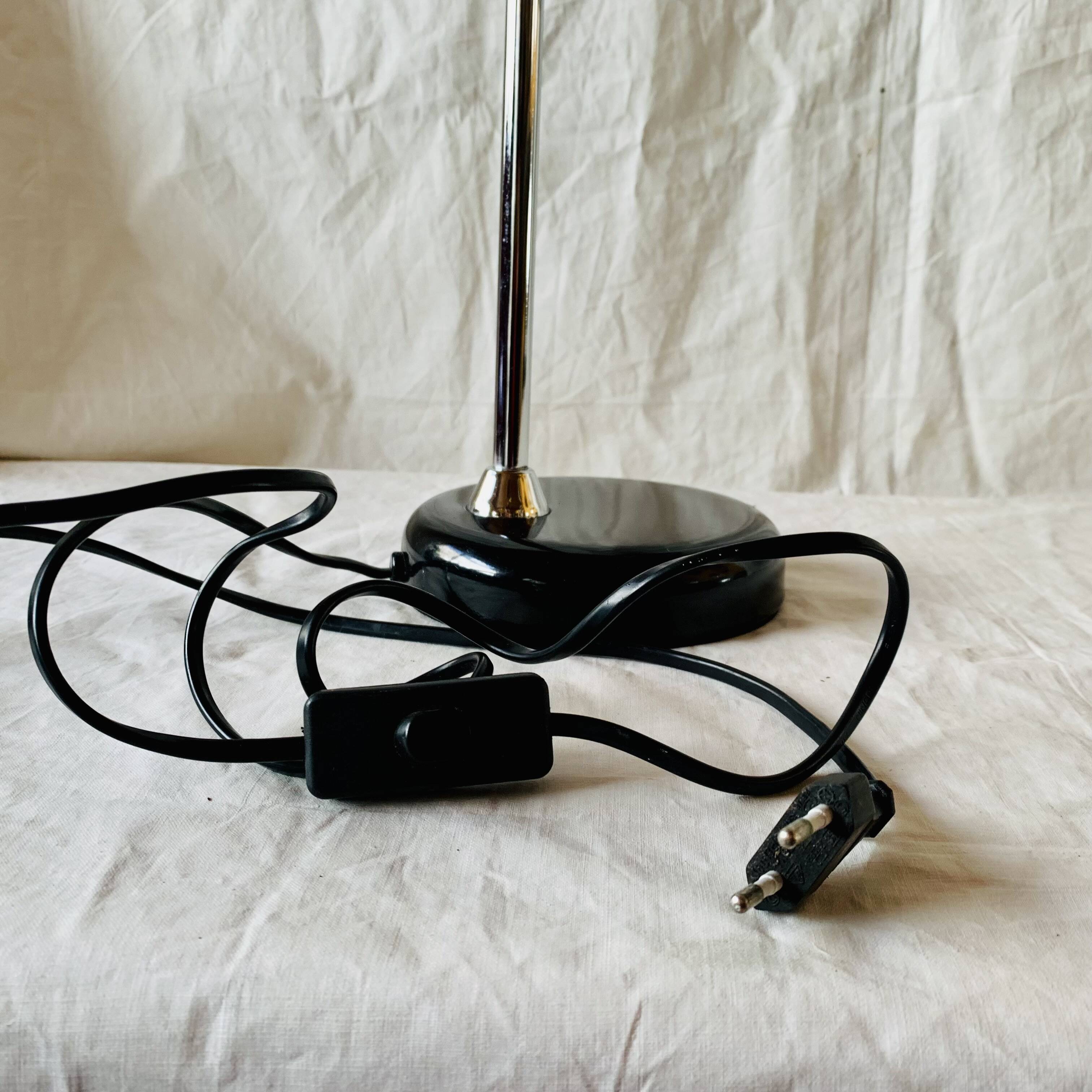 Vintage flexible desk lamp in black and chrome metal
