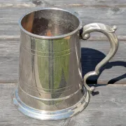 Half-pint beer tankard, silver-plated copper, handle, England, pub.