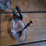Mini salt shaker