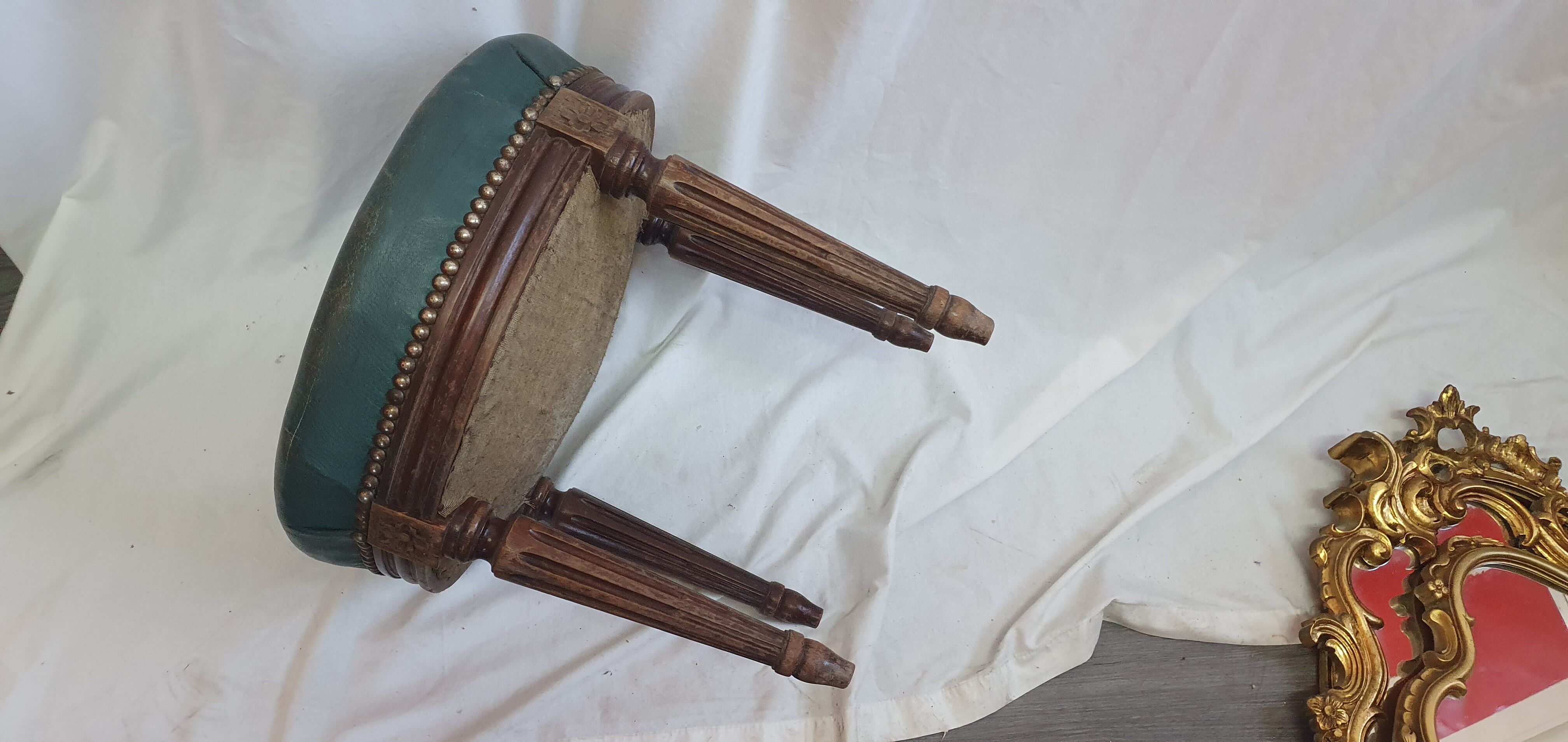 Bar leather stool