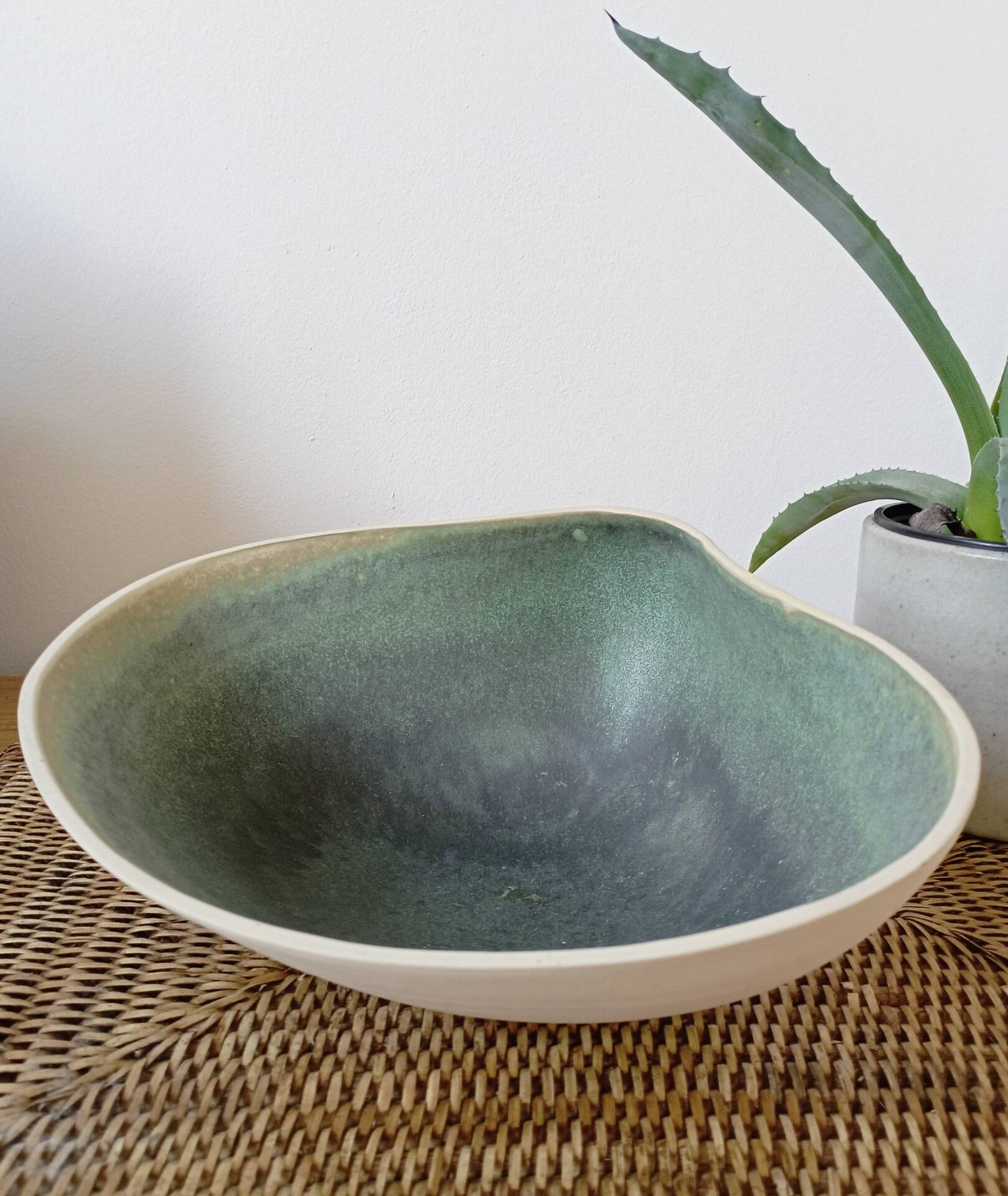 Large vintage shell in glazed ceramic