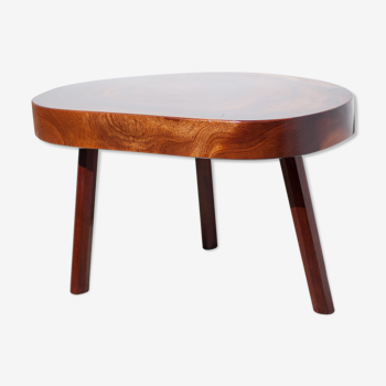 Table basse bois, table tripode, table bois épais, table de salon, brutaliste, design, meuble