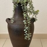 Sandstone jar