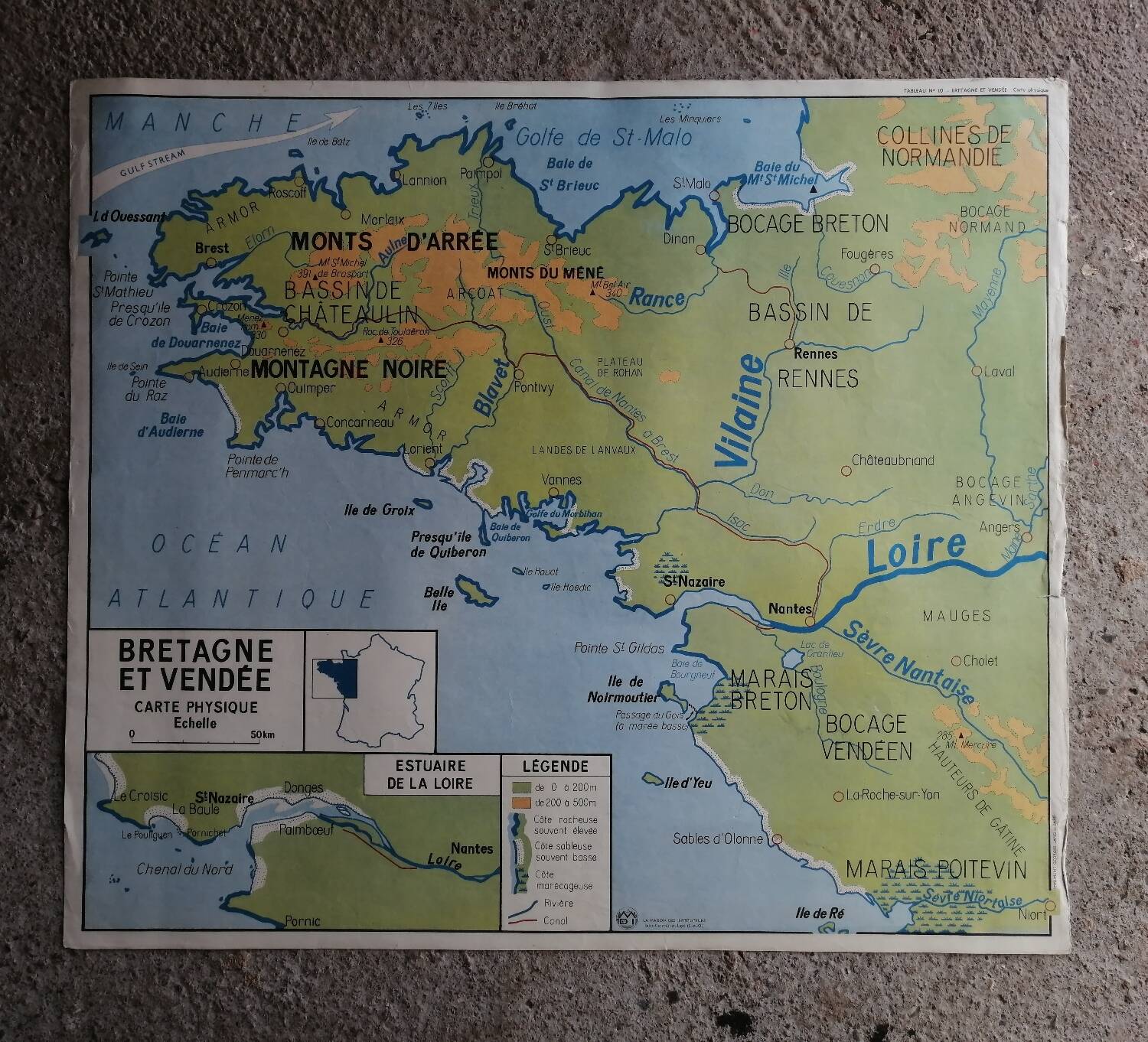 Vintage school map mdi france brittany, vendée, pays de la loire.