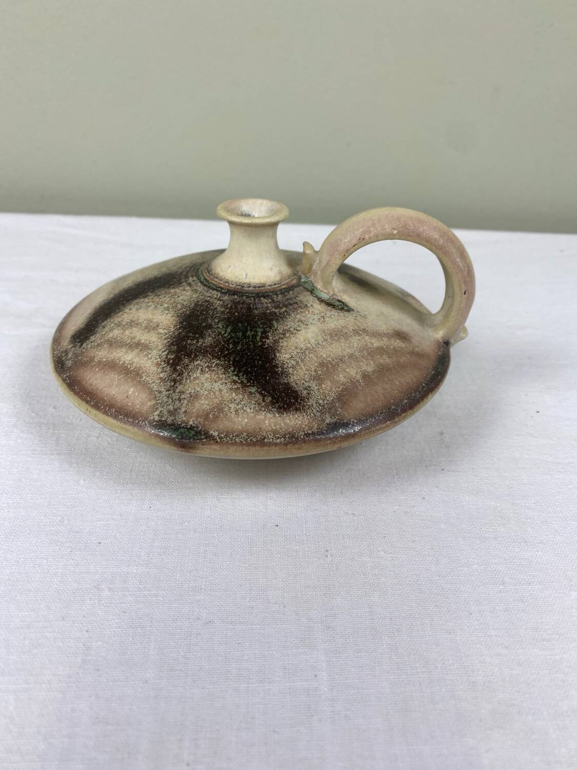 Poterie en grès artisanale