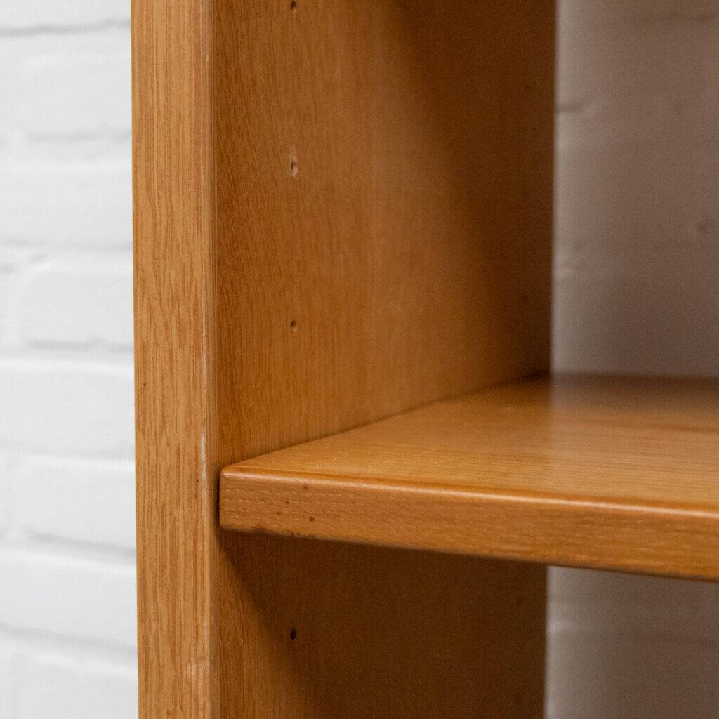 Etagère murale RY 100 par Hans Wegner pour Ry Møbler 1960