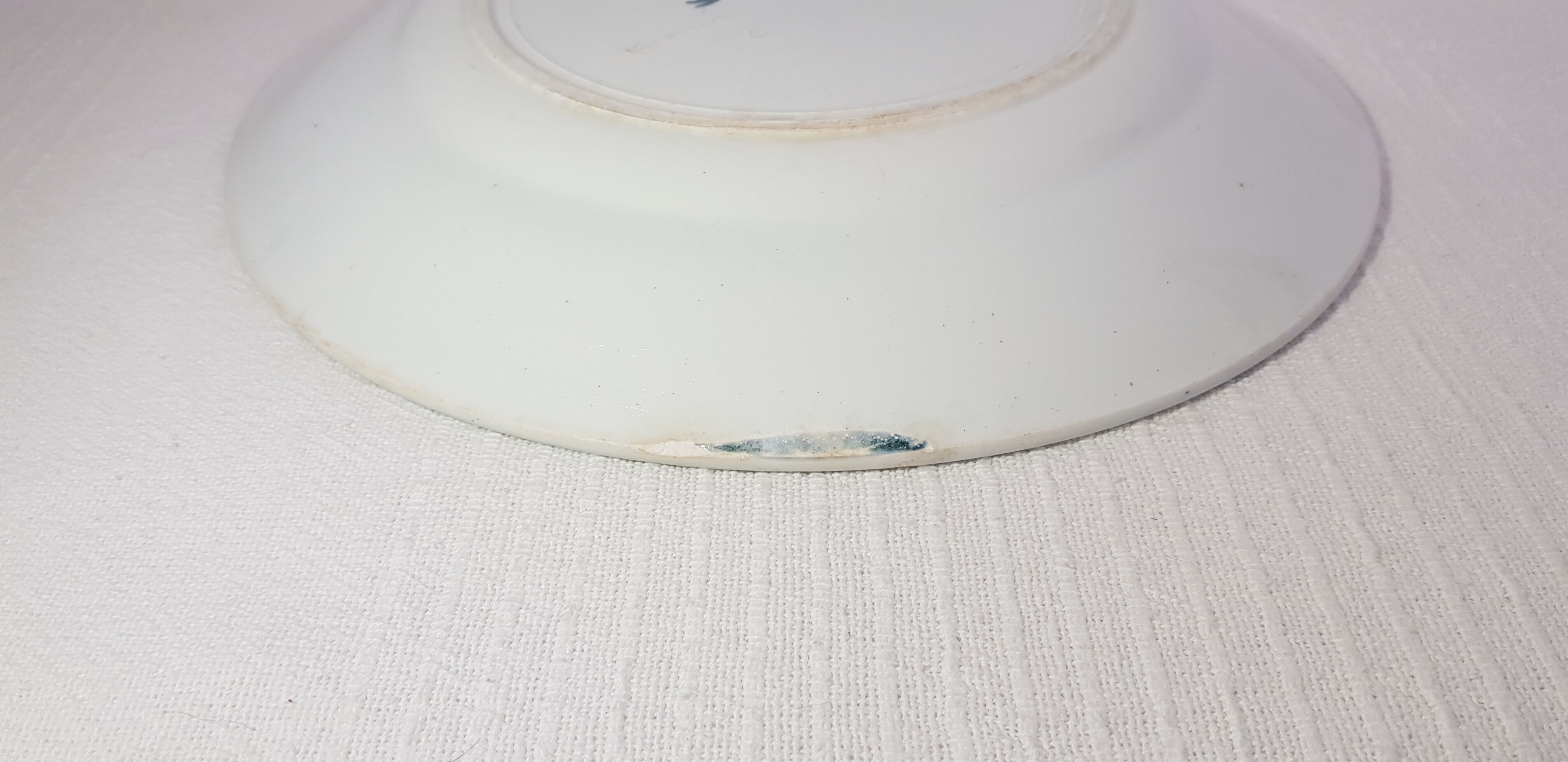 Round dish of service in earthenware Sté Amandinoise model Margot, iron earth.