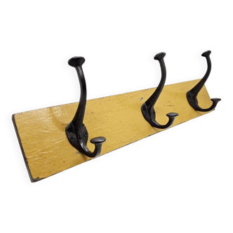 Solid teak coat hook with 3 double cast iron hooks