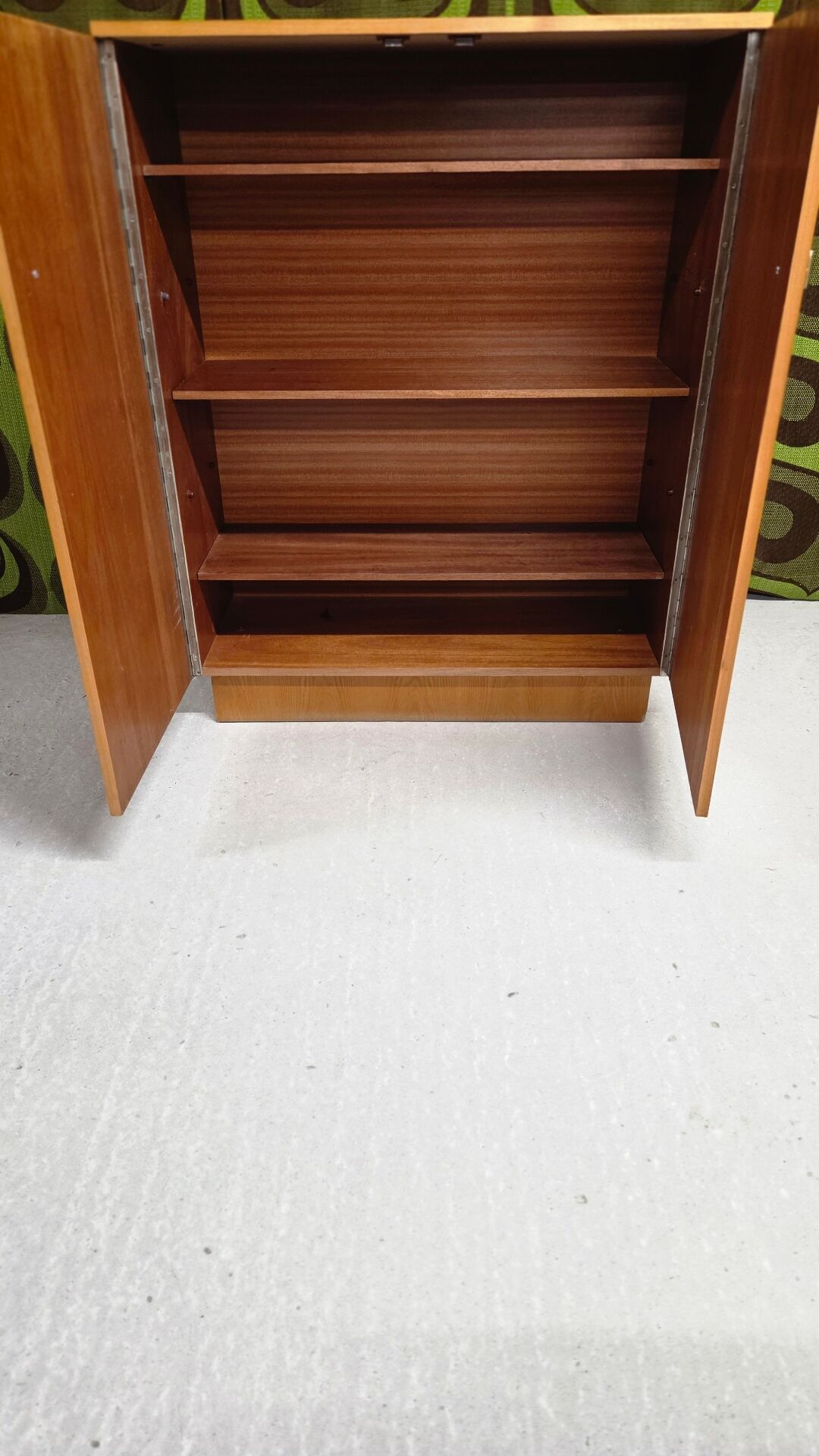 Vintage furniture from the 70s – Light wood