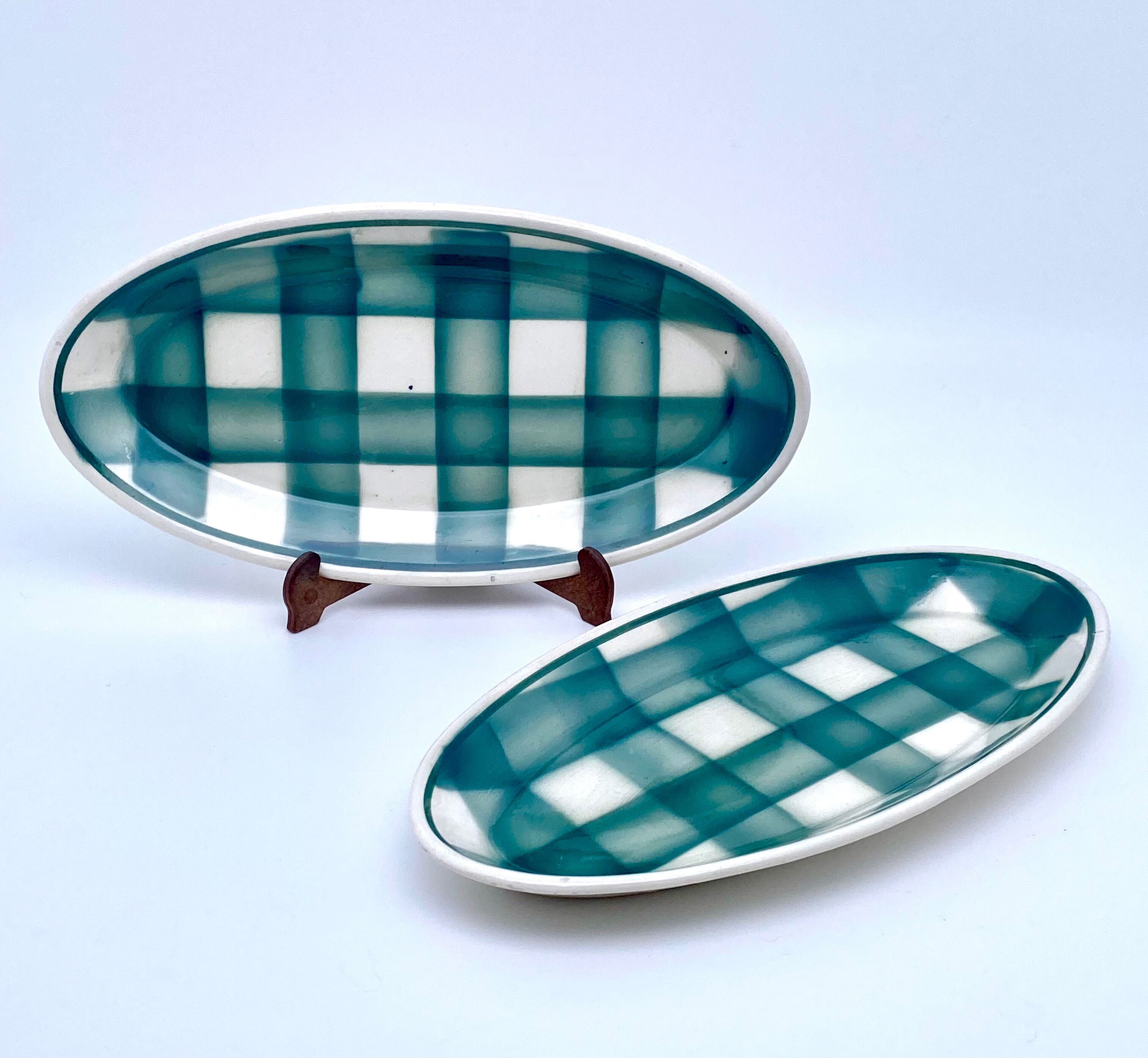 Vintage beige and green checkered service