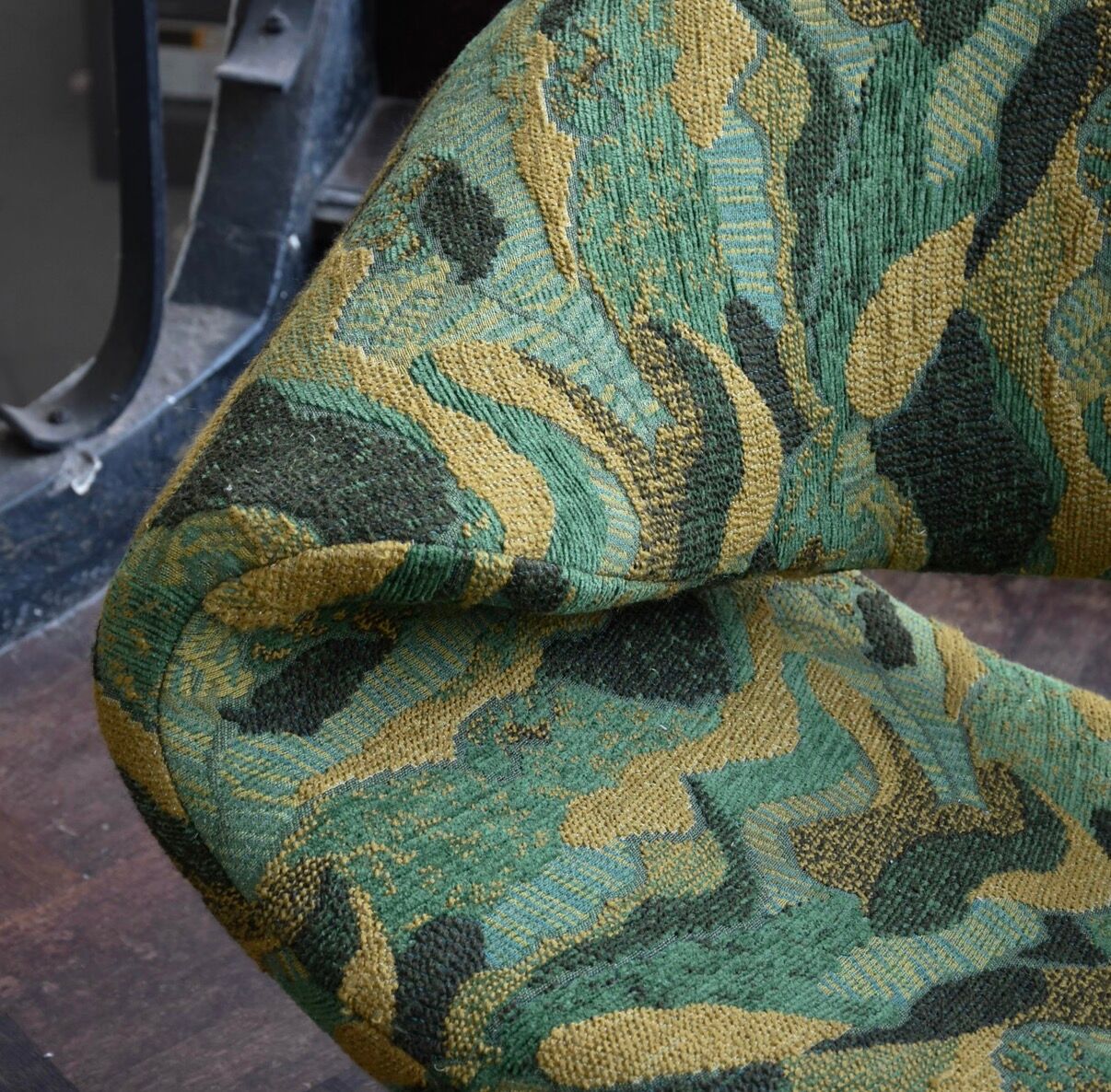 Artifort Ribbon chair