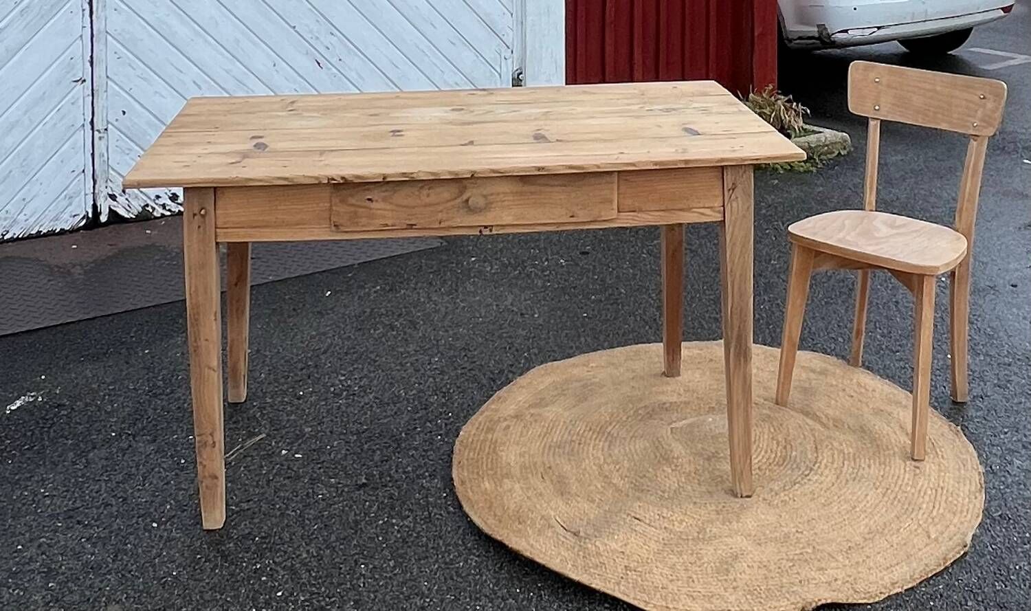 Old farmhouse table in raw solid wood with 1 drawer, for 4/6 people.