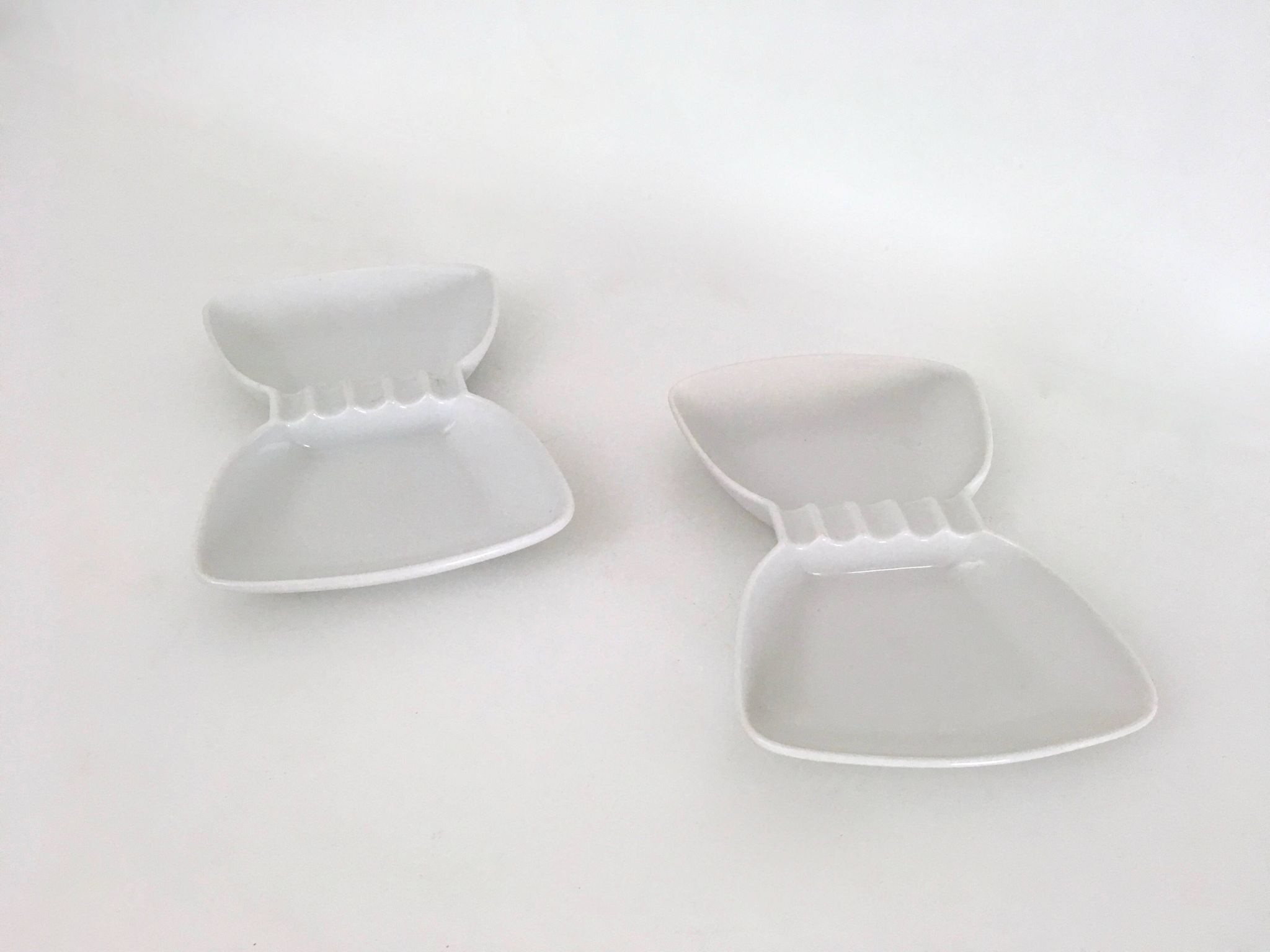 Papillon White Porcelain Ashtray by Guido Andlovitz for Laveno