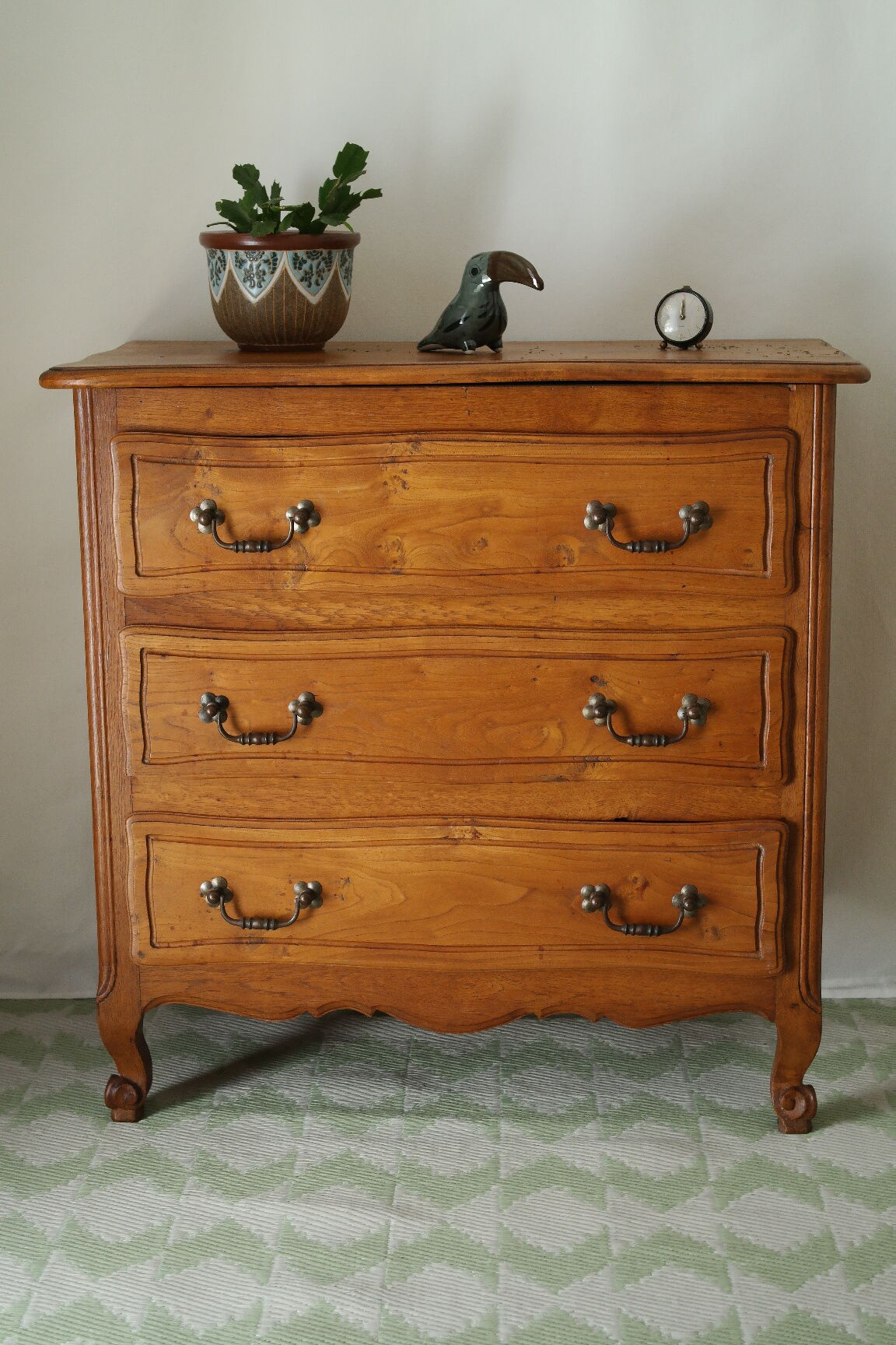 Commode campagnarde en chêne massif vintage