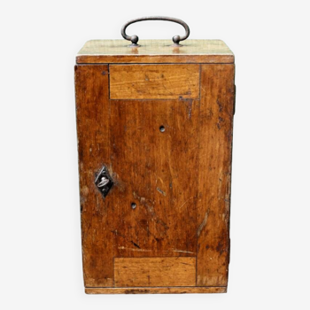 Wooden box, one door