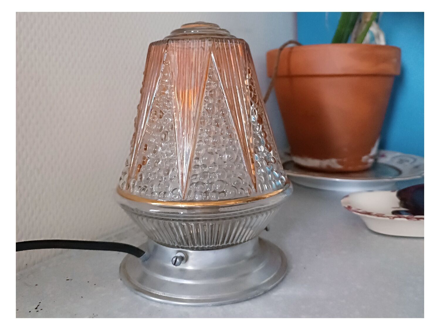 Lamp globe art decoration molded glass pink and gilding