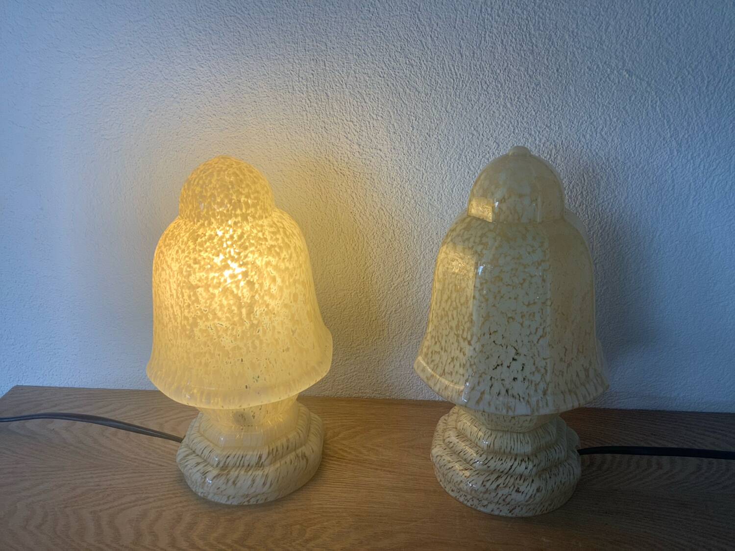 2 Art Deco Globe Lamps in Yellow Clichy Glass.