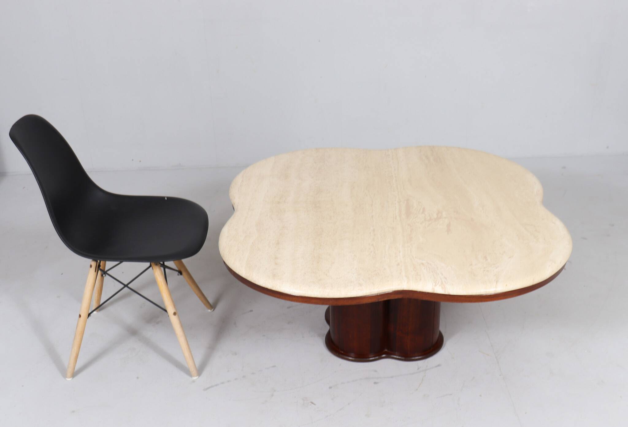 Coffee table with cloverleaf-shaped travertine top, Italy, 1970s