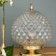 Lampe à poser globe vintage en verre moulé pointes de diamant