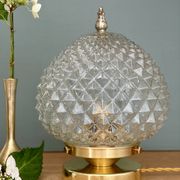 Lampe à poser globe vintage en verre moulé pointes de diamant
