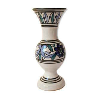 Oriental/Mediterranean vase?