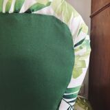 Tropical toad chair