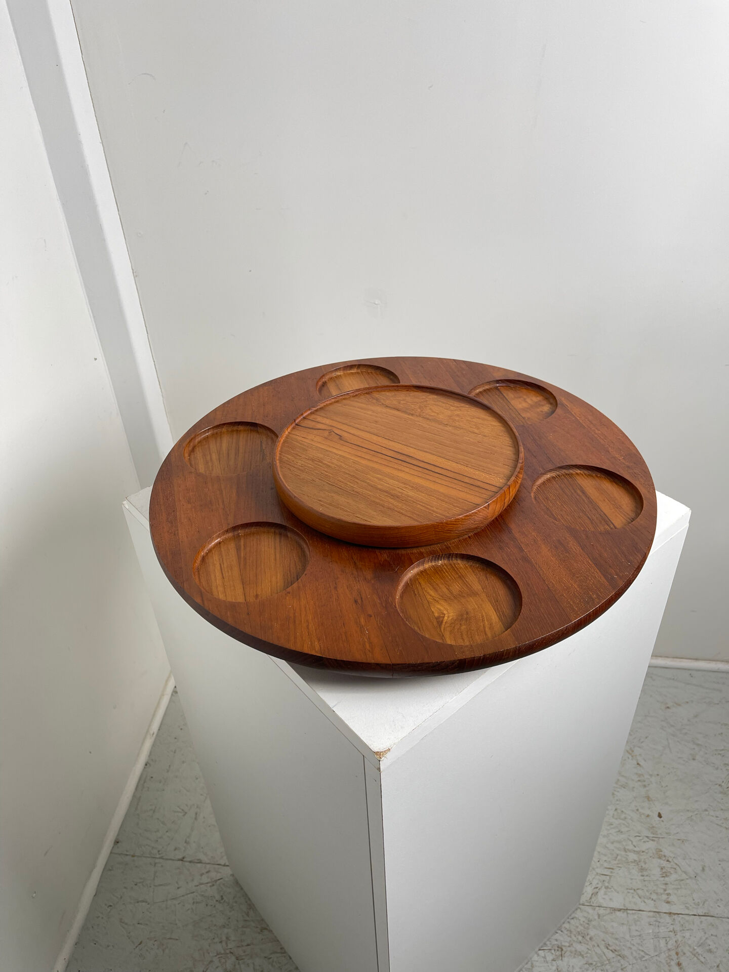 Teak rotating tray Denmark 1970