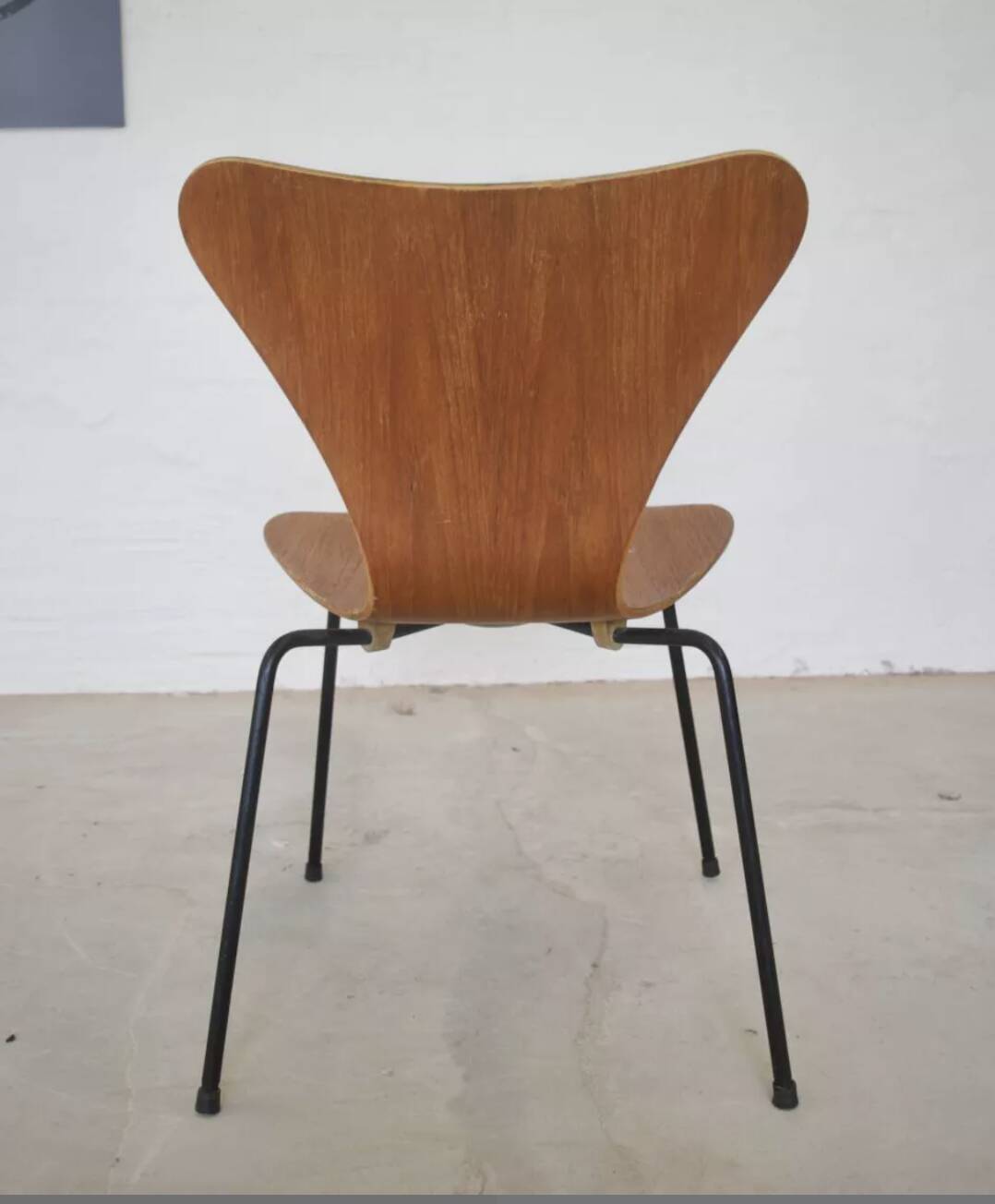 Model 3107 Dining Chairs In Teak By Arne Jacobsen For Fritz Hansen.