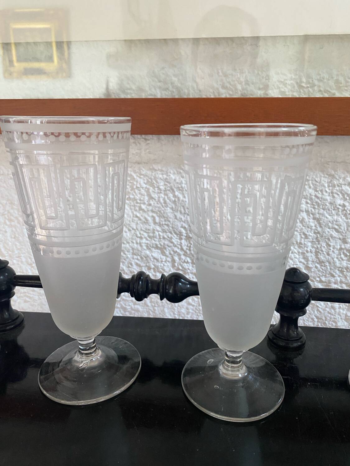 Lot de 4 verres à pied gravés de style Art Déco