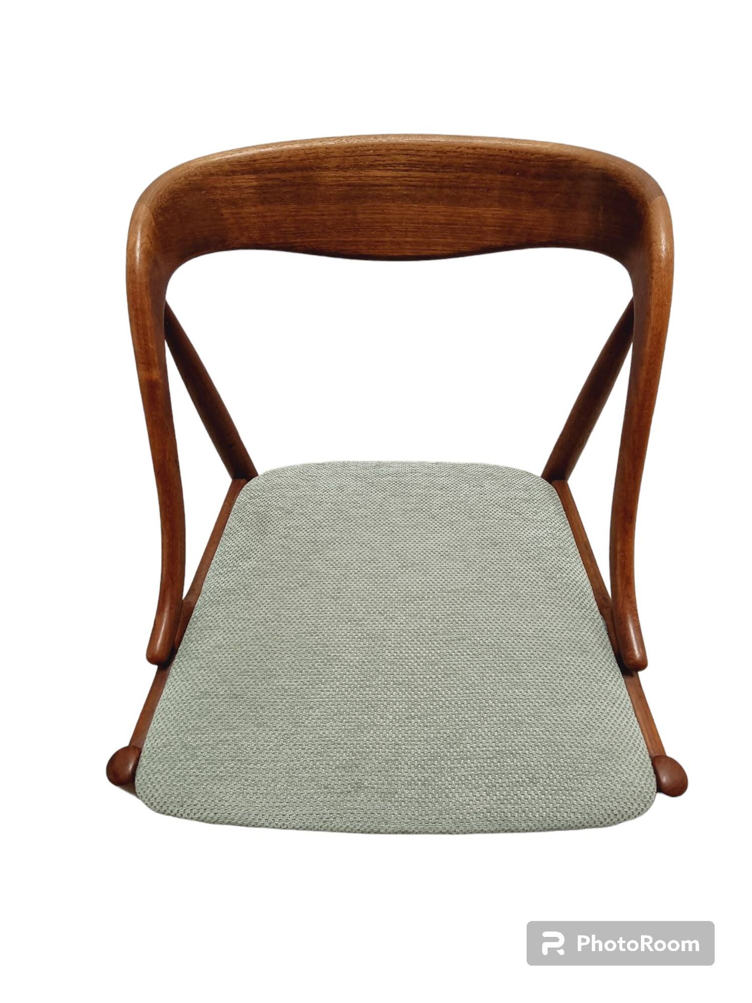 ENSEMBLE DE 6 JOHANNES ANDERSEN NO. 16 CHAISES À MANGER EN TECK ET VELOURS