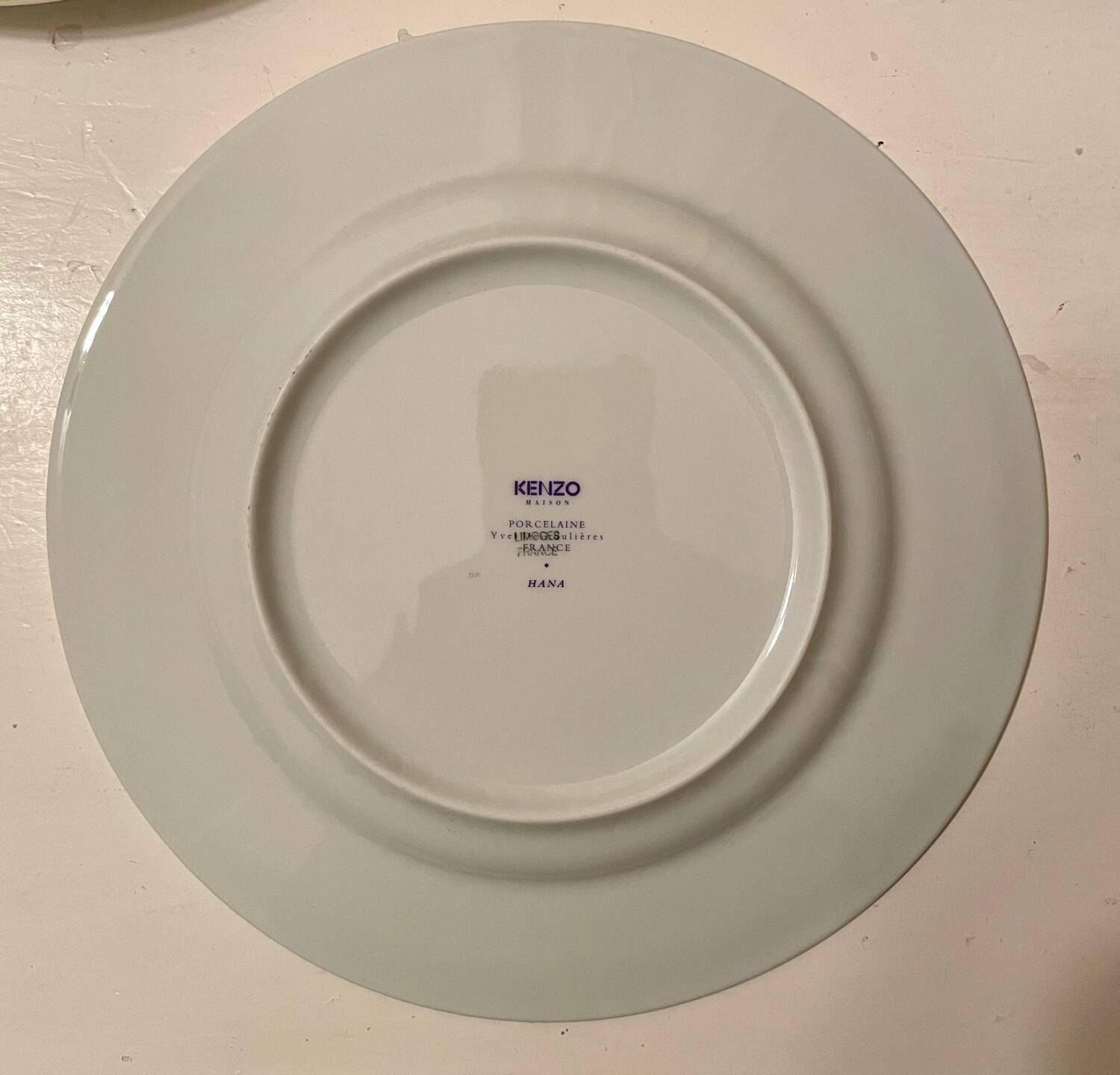 Kenzo porcelain dessert plates