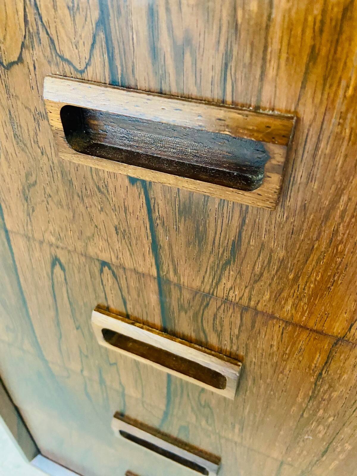 Commode danoise vintage en palissandre du milieu du siècle par Kaj Larsen