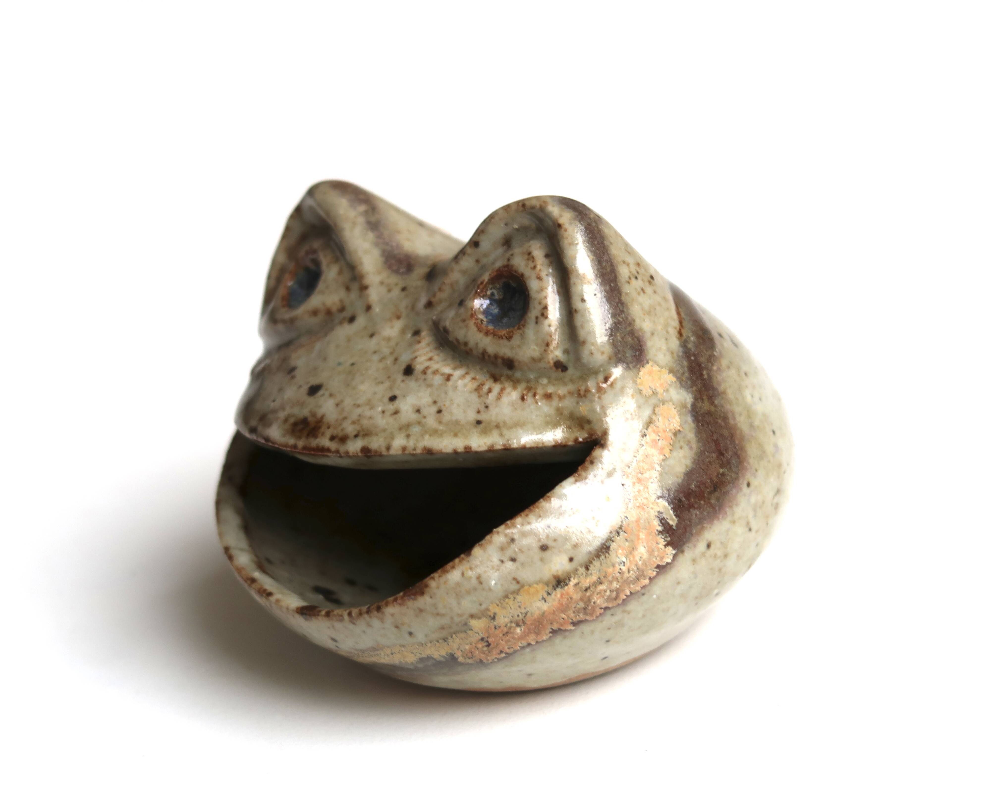 Ceramic ashtray by Annie Maume, frog head, 1960s.