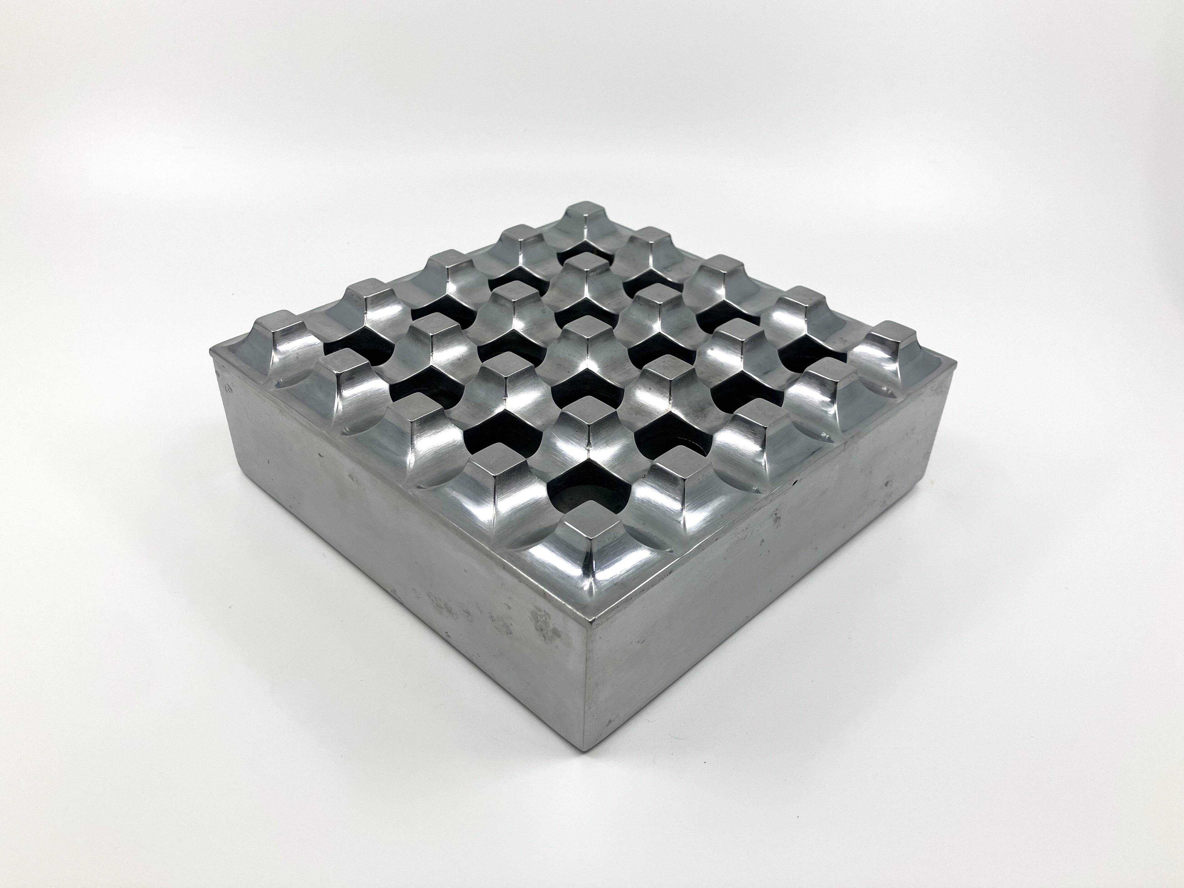 Ultima 15 ashtray • Design Ljungberg & Bäckström • 1970