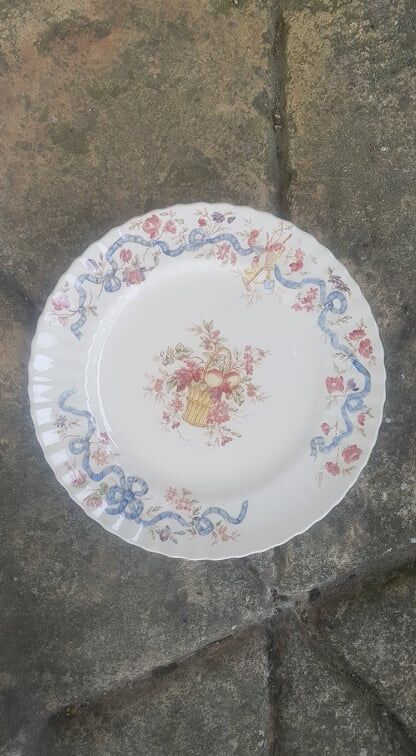 Plate in iron earth longchamps model ribbons