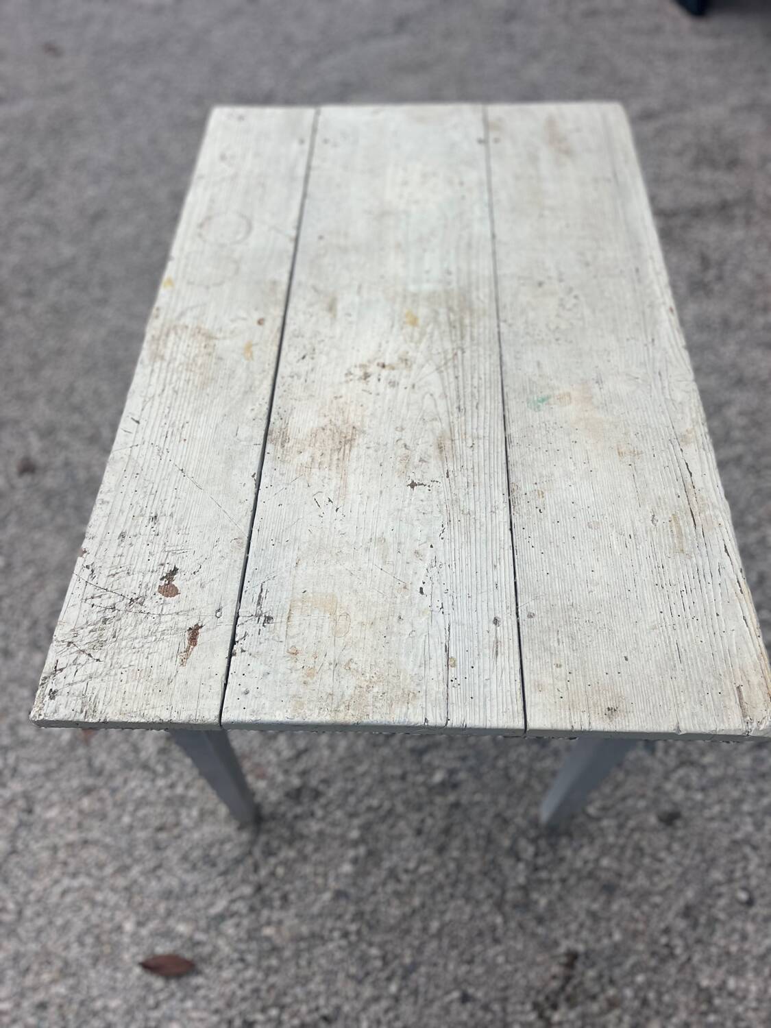 White farmhouse table, 1930-1940