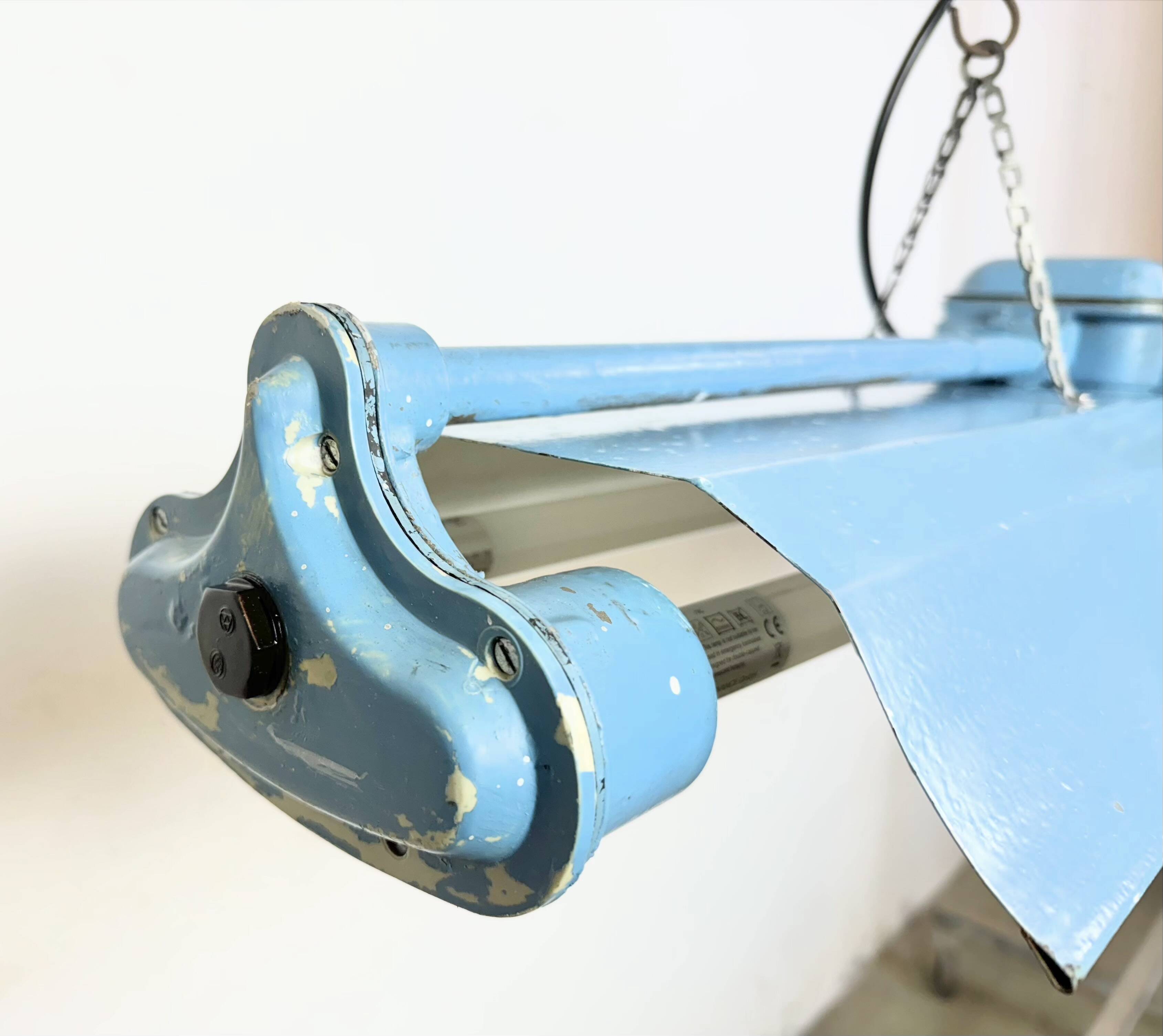 Lampe tube suspendue industrielle bleue de polam gdansk, 1970s