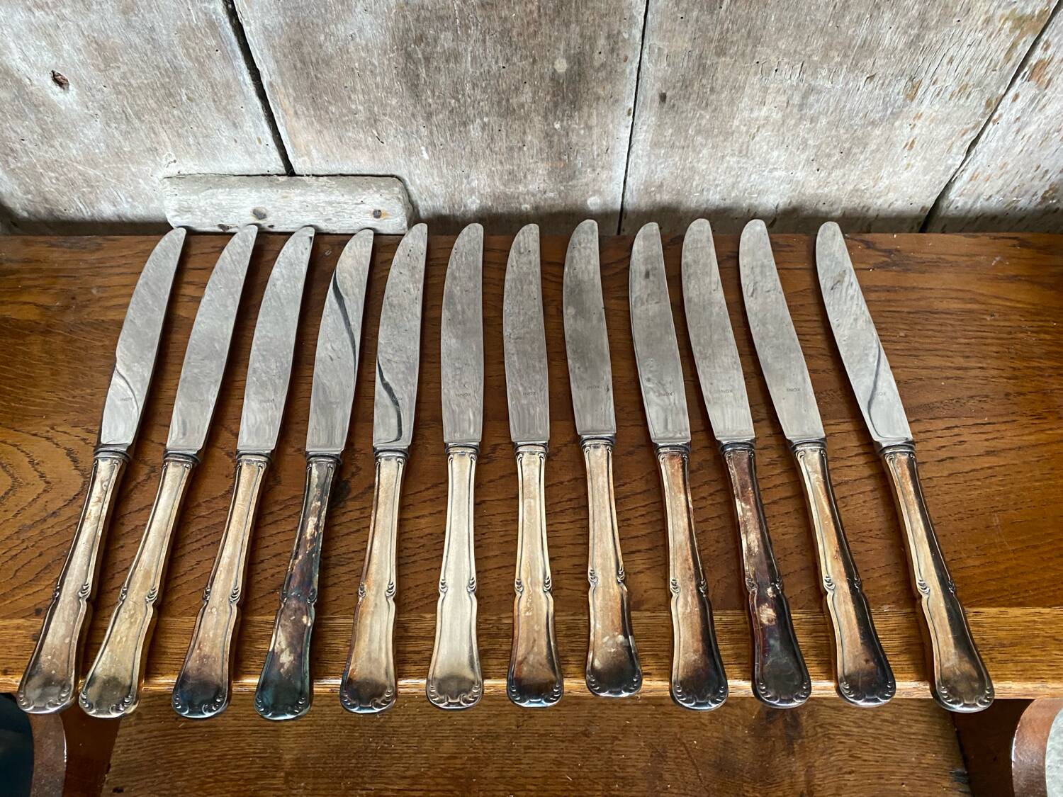 Set of 12 Knives with Silver Metal Handles + Stainless Steel Blades #B339