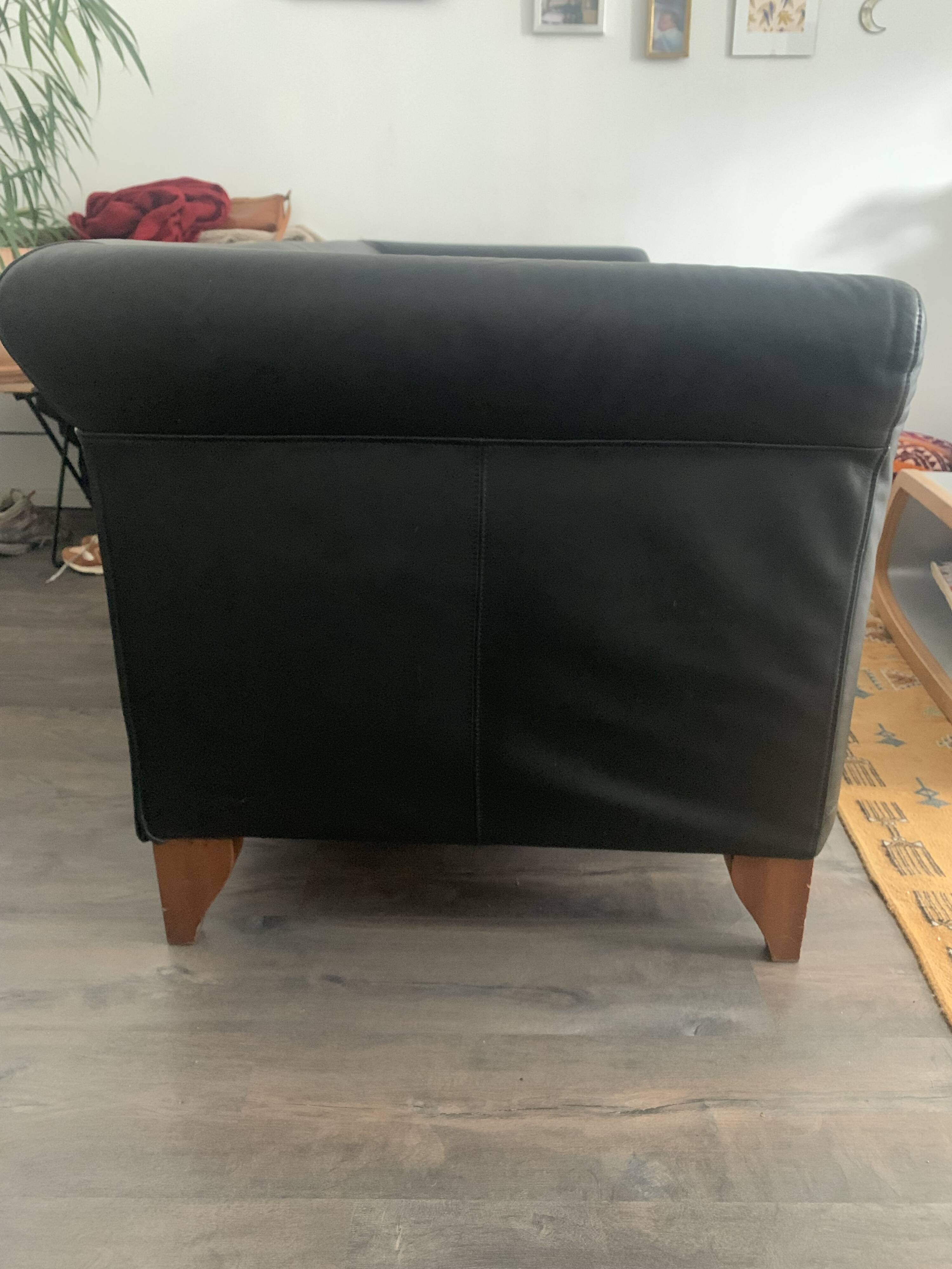 Canapé from the Italian brand DEMA