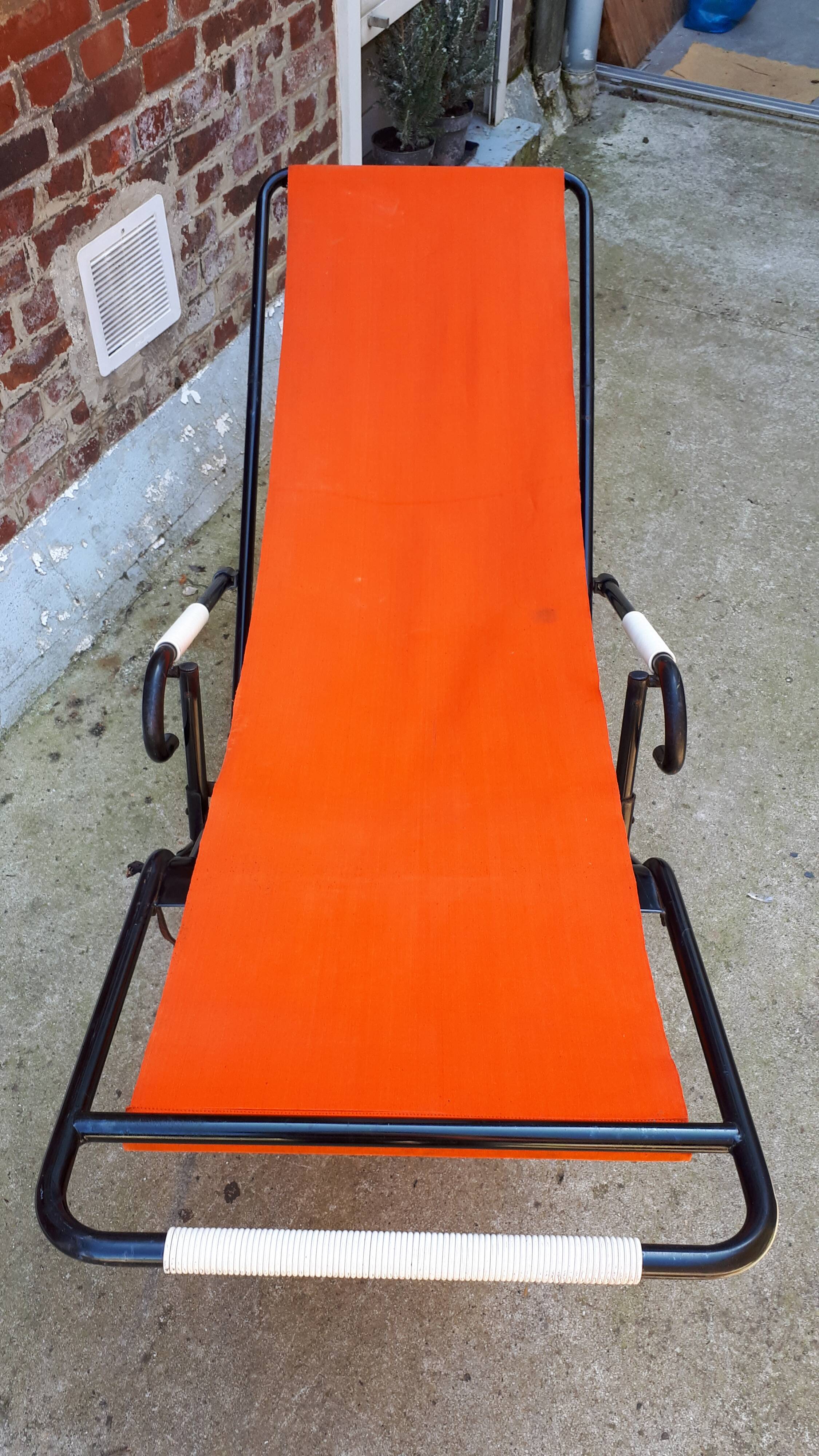 Ergelax folding long chair by Simbag from the 1950s