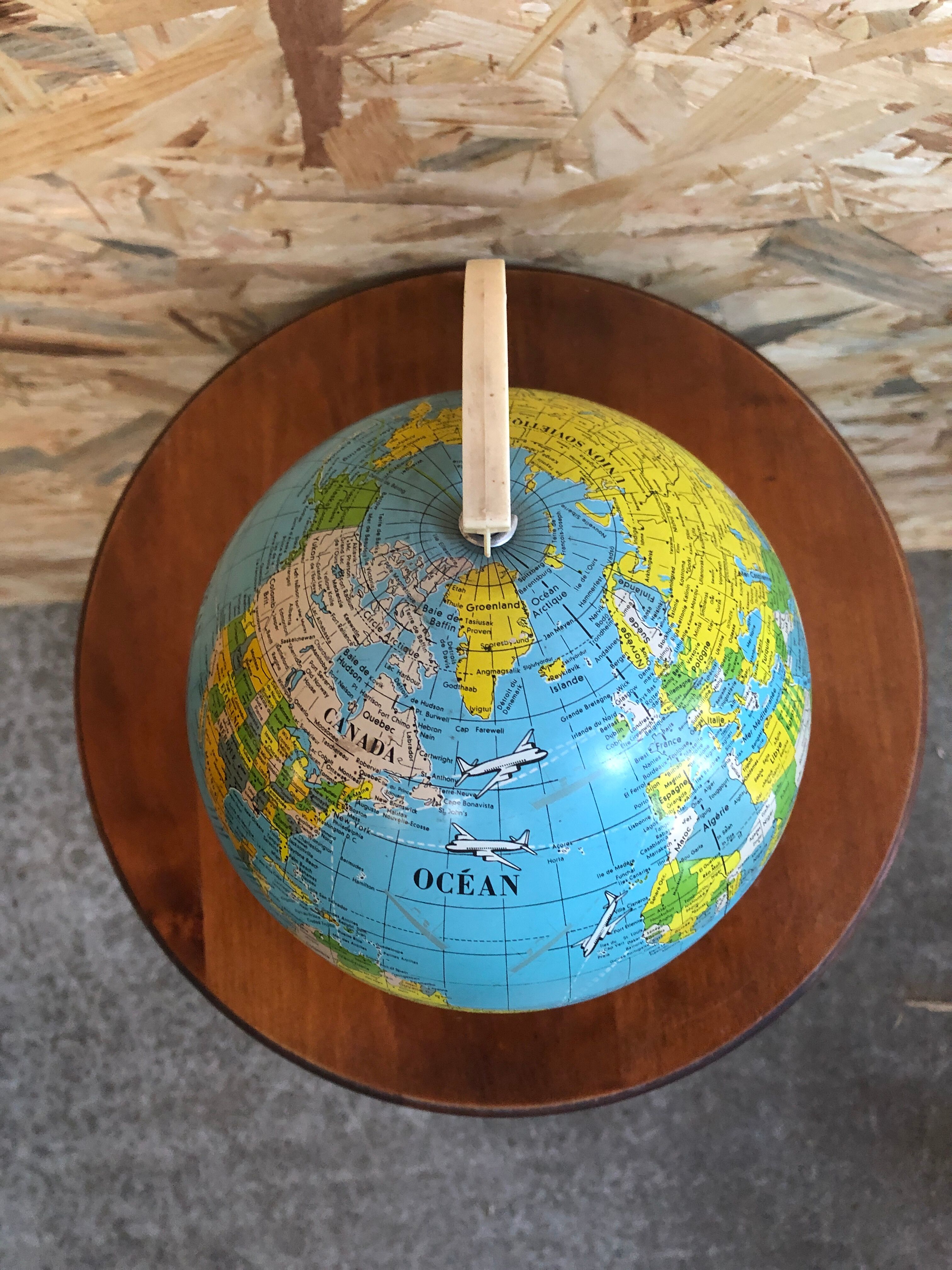 Old world map ms globe metal + bakelite base white vintage cream