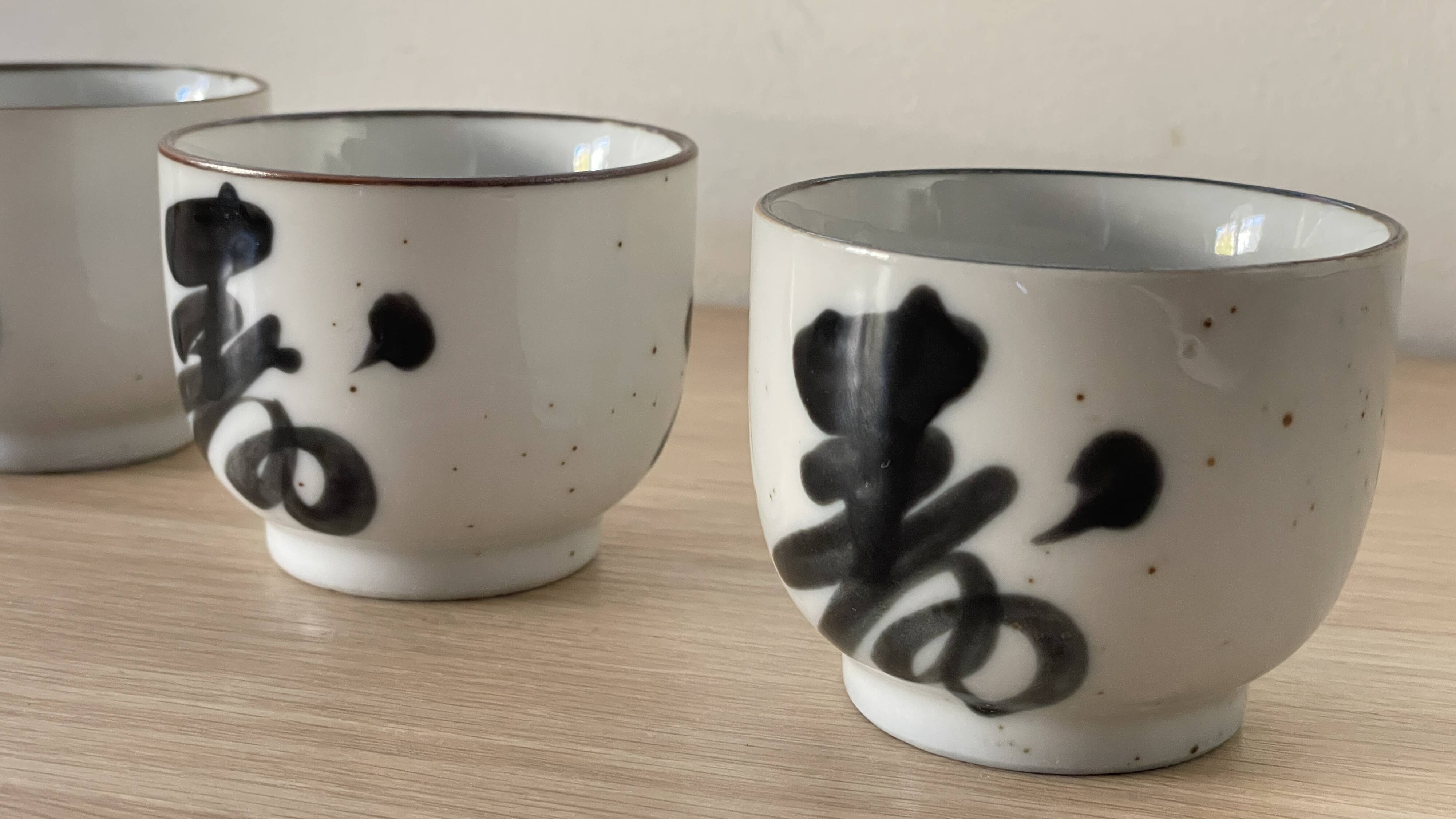 4 vintage stoneware cups